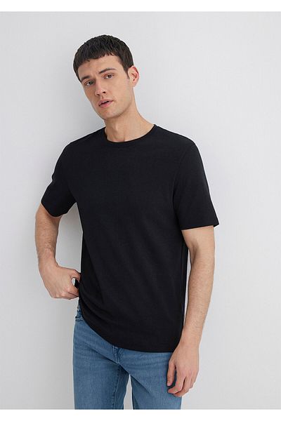 Mavi Μαύρο μπλουζάκι Basic Regular Fit / Normal Cut 0611108-900