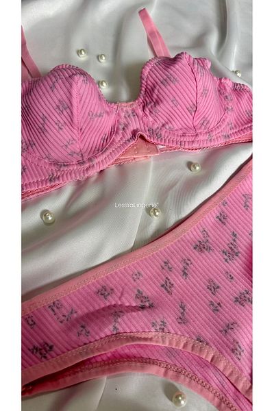 Lessya Set de lenjerie de corp cu model floral imprimat pastel