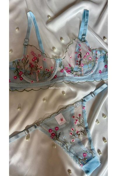 Lessya Set bralet din dantelă cu modele florale (sutien și tanga)