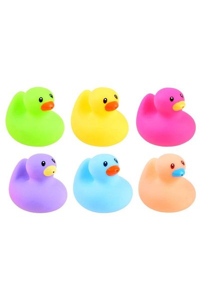 indiggo Set of 6 Bath Ducks, Rubber Squeeze Ducks, Splashing and Multicolored