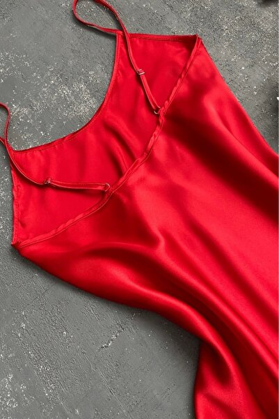 gc gece incisi Cămașă de noapte roșie din satin