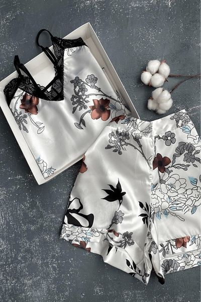 gc gece incisi Flower Pattern Shorts Set