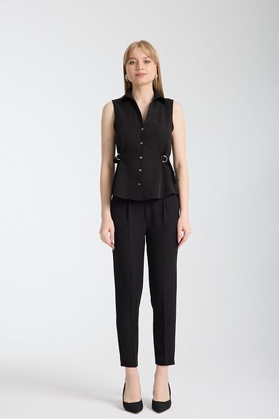 Swass D Buckle Detailed Vest Black