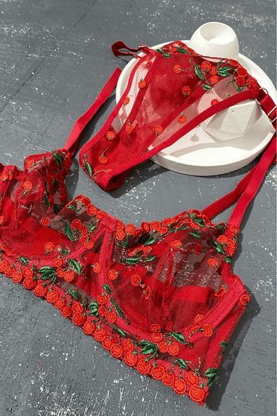 gc gece incisi Cherry Bra Set