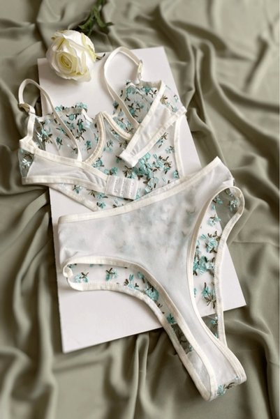Gece İncisi Çiçek Detaylı Bodysuit