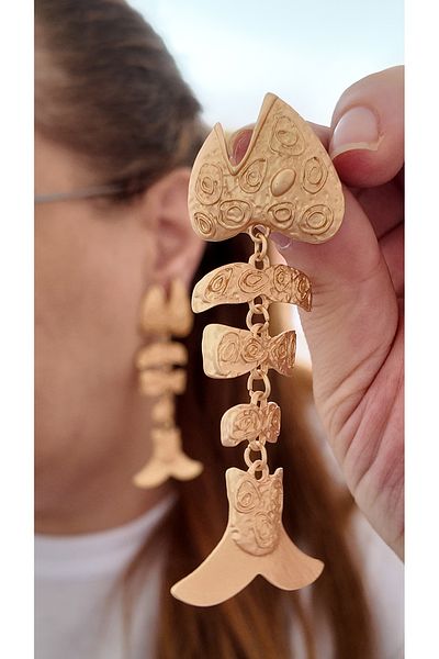 By Selen Suyolcu Fish Bone Matte Gold Patterned Earrings
