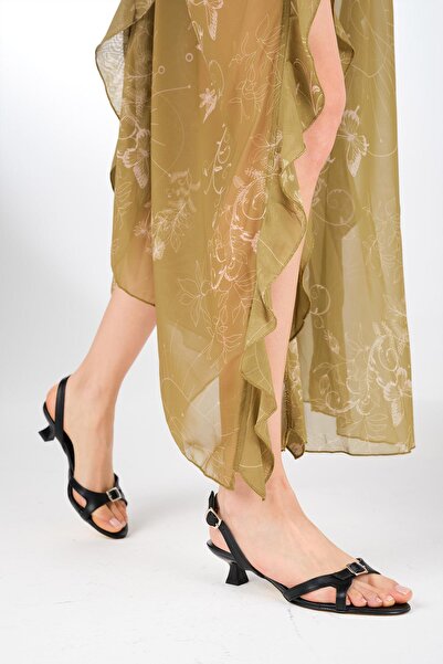 Mio Gusto Adeline Black Color Short Heeled Women's Sandals