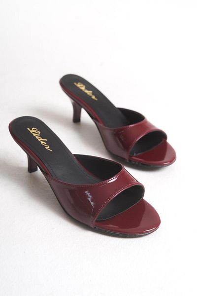LDR Women's Burgundy Patent Leather Open Toe Heeled Slippers