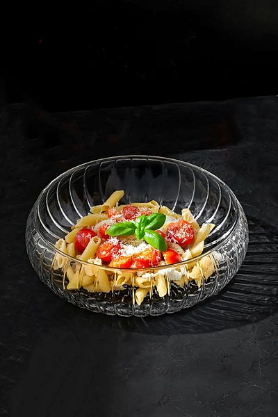 Tilbe Home Large Size Concept Handmade Glass Salad Bowl Fruit Pasta Cookie Presentation Plate Serving Bowl Glass Container