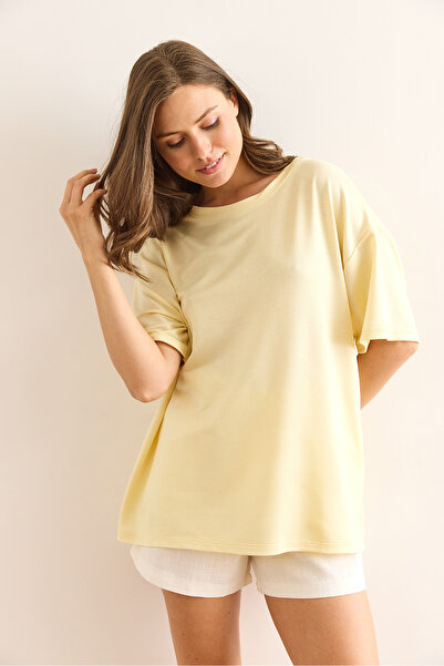 Olalook Γυναικείο μπλουζάκι με κίτρινο λαιμόκοψη με μαλακή υφή TSH-19000865