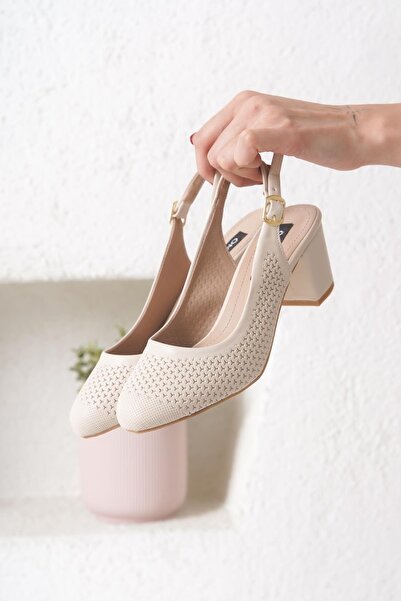 Öncerler Ayakkabı Γυναικεία παπούτσια με χοντρό τακούνι με χαμηλή διάτρηση