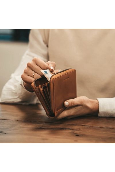 The Chesterfield Brand Women's wallet, The Chesterfield Brand, with RFID protection, made of genuine leather, Nova