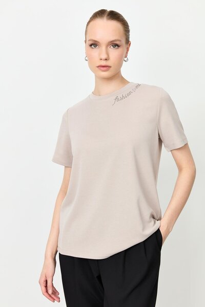 accort Taş Yazı Detaylı Bluz-BEJ