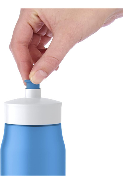 emsa Squeeze Bottle 0.6L, Blue – Lightweight PE Plastic, Leakproof & Easy to Use