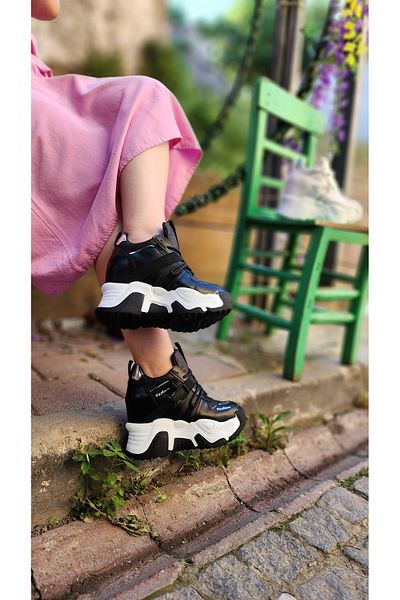 Shero shoes Women's Lina Hidden Filled Sports Shoes