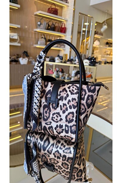 KRISTE BELL حقيبة نسائية بإبزيم على شكل حرف H مع وشاح مستورد