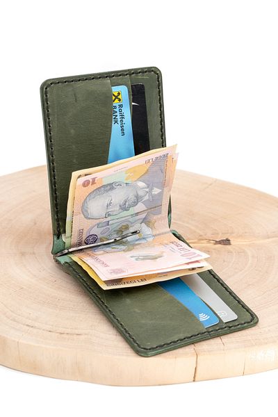 tudorAce Leather ID Card Wallet, Hand-Stitched, with Money Clip, Minimalist Design