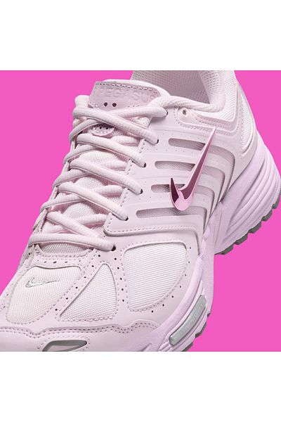 Nike Women's Sports Shoes Air Pegasus 2005 Pink Sneakers