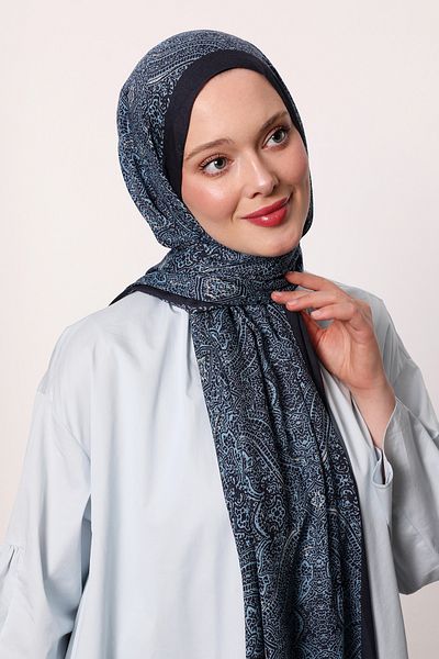 LuvenSara Patterned Silk Shawl