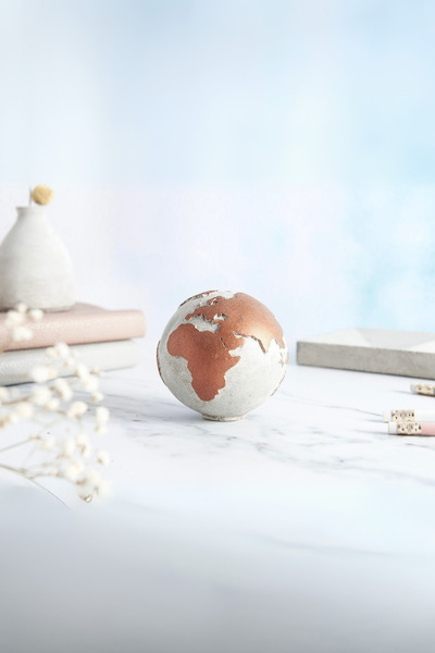 LALEZEN HOME DÜNYA DEKOR MASAÜSTÜ HEDİYELİK OBJE (7x6cm)