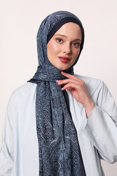 LuvenSara Patterned Silk Shawl