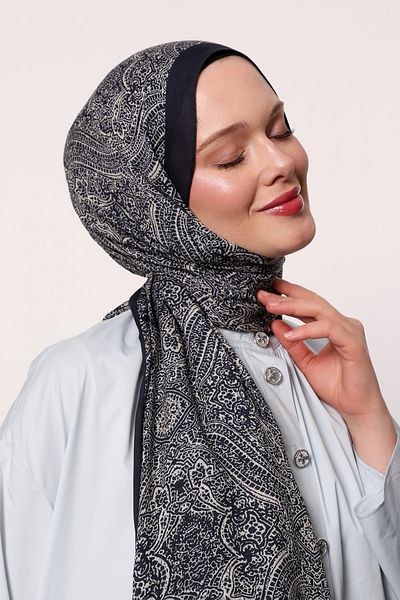 LuvenSara Patterned Silk Shawl