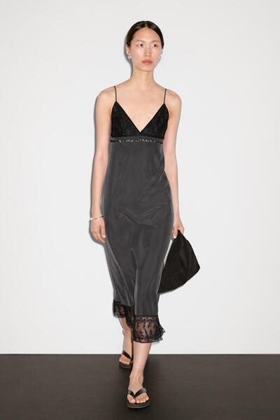 Massimo Dutti Dantel detaylı %100 ipek midi elbise