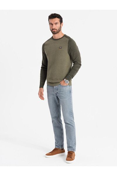 OMBRE Baumwoll-Herrenpullover mit Patch und Raglanärmeln - oliv V2 OM-SWSW-0121 M