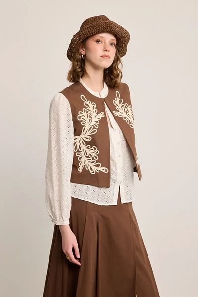Gusto Embroidered Cotton Vest - Brown
