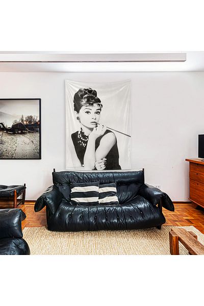 The Lucid Lab Husă de perete Audrey Hepburn - 100 cm x 135 cm