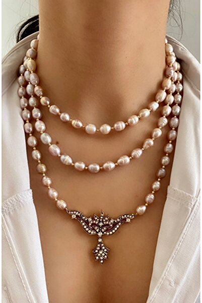 Takkı by Handan Pembe kültür incisi tasarım kolye.