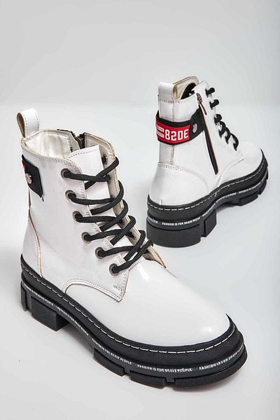 Bambi White Women's Boots & Booties K02643163508