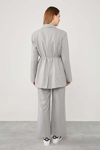 Levidor 100151 ÖNÜ DÜĞMELİ CEPLİ ASTARLI PANTOLONUN BELİ DÜĞMELİ ÇİZGİLİ SPOR...