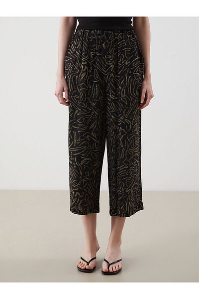 LC Waikiki Patterned Women's Capri with Elastic Waist