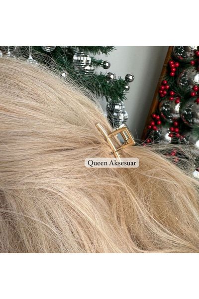 QUEEN AKSESUAR Trend Mini Gold Color Metal Hair Clip Small Size Latch Square Model