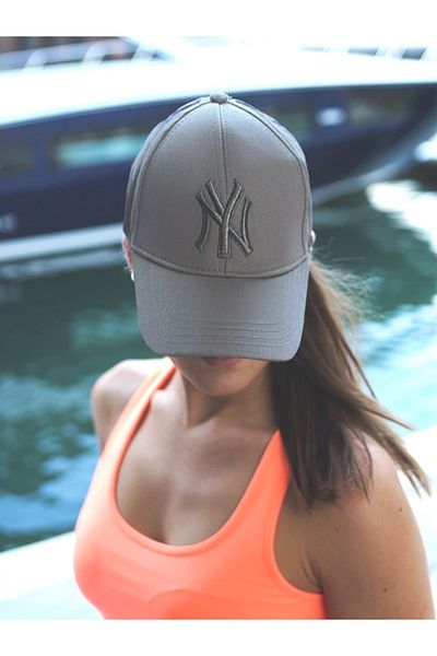 LAGRANZE Embroidered Women's Hat