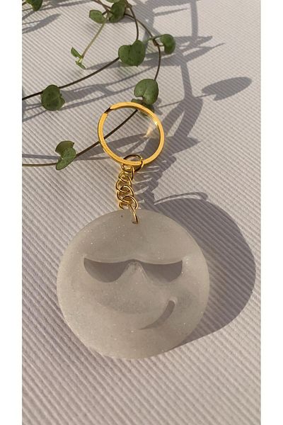 MISS GOLDEN Carefree Face Emoji Shaped Pearlescent White Colored Gold Accessory Epoxy Keychain Handmade