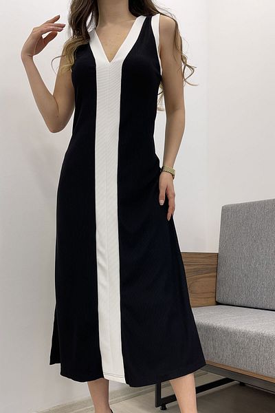Nazline Women's V-Neck Midi Dress