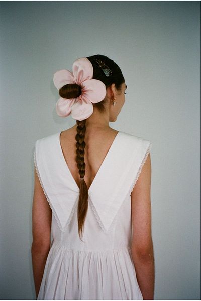 By Selen Suyolcu Fluffy Large Size Daisy Bagel Buckle