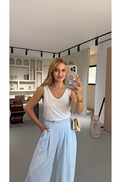 Sezgi Tekin Ειδική σειρά Μπλούζα από βαμβακερό λινό εκρού με λαιμόκοψη σε σχή...