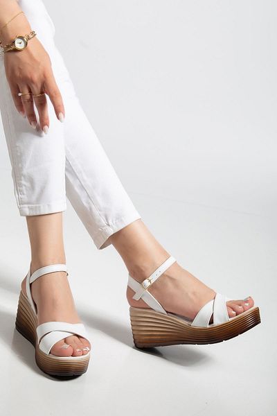 Hayalimdeki Ayakkabı Women's White Skin Daily Orthopedic Sole Sandals