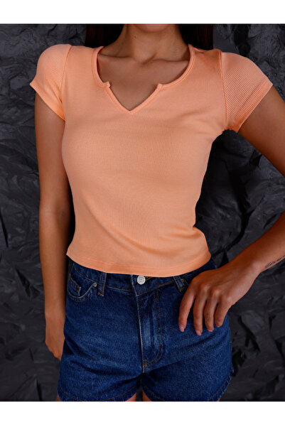 veira Summer V-Neck Fit Crop T-Shirt – 95% Cotton, Stretchy and Modern Design