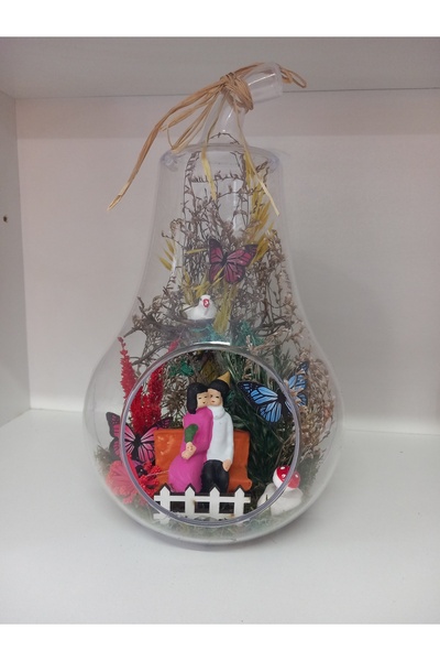 Handmade Teraryum Bankta Oturan Çift