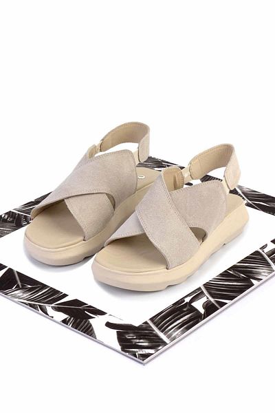 Bambi Beige Leather Women's Sandals K05379071402