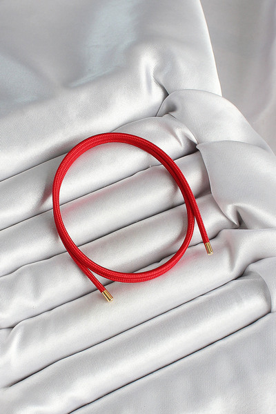 Clariss سوار نسائي ملفوف باللون الأحمر الداكن مع مغناطيس