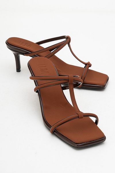 LuviShoes Γυναικείες παντόφλες με τακούνι MOCHA καφέ τετράγωνο μύτη με λεπτό λουράκι