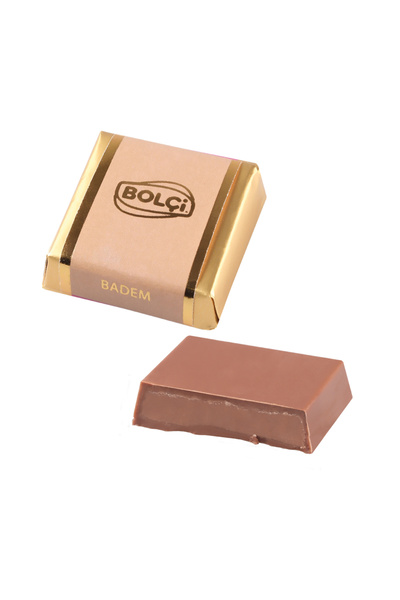Bolçi Badem Gianduja Dolgulu Sütlü Kare Çikolata (16 gr ) 400 gr
