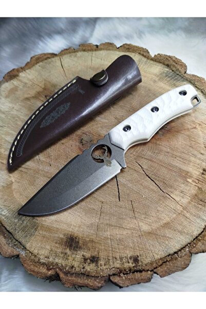 Burak Avcı ve kamp bıçağı