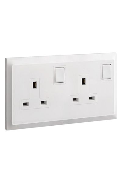 Legrand Triple White Socket 13A without Switch - Legrand