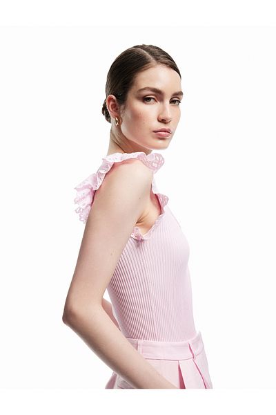 Koton New Season Koton X Sibil Çetinkaya - Sleeveless Embroidered Ruffle Detailed Knitwear Blouse